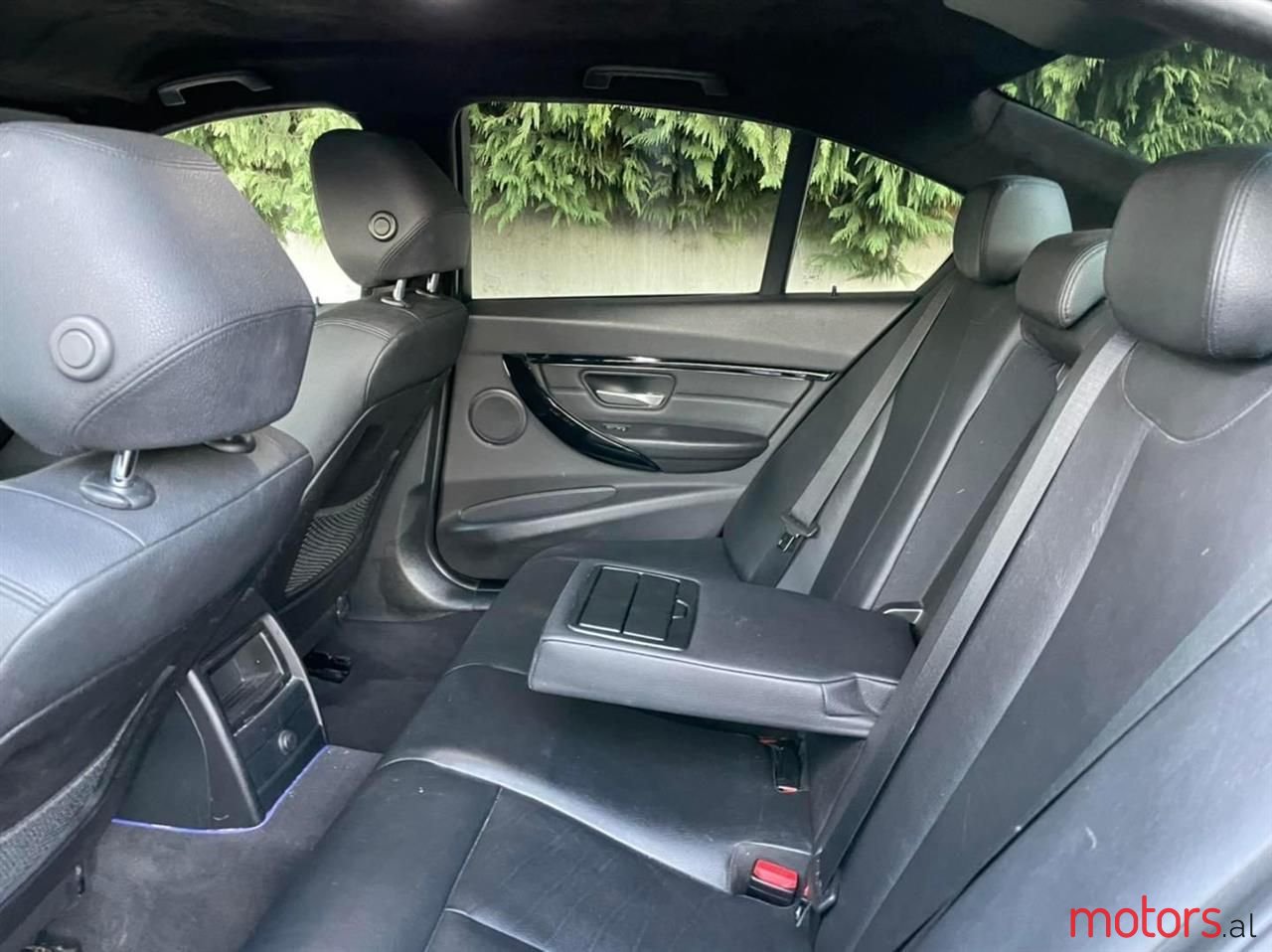 2013' BMW 320 photo #6