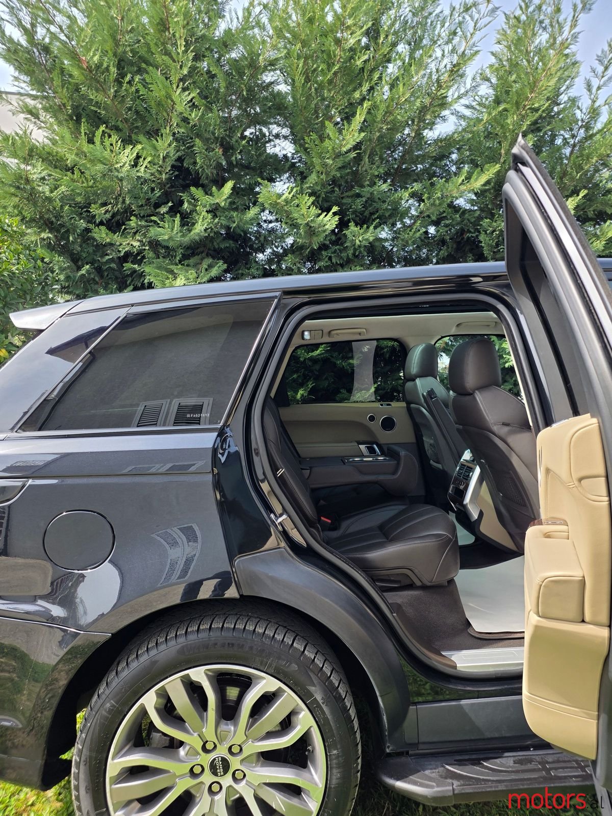 2016' Land Rover Range Rover Sport photo #5