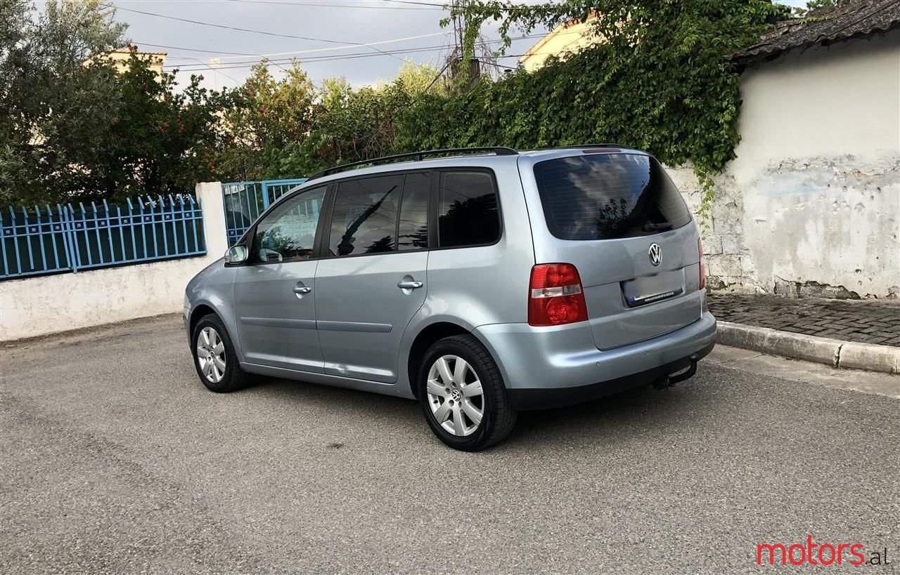2006' Volkswagen Touran photo #4