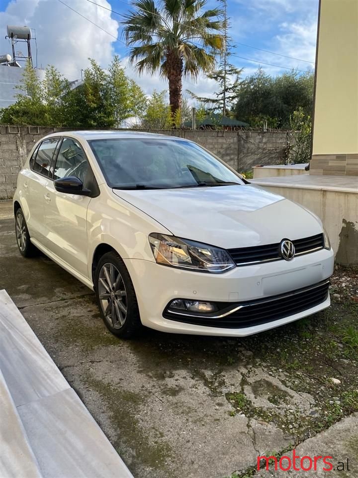 2014' Volkswagen Polo photo #4