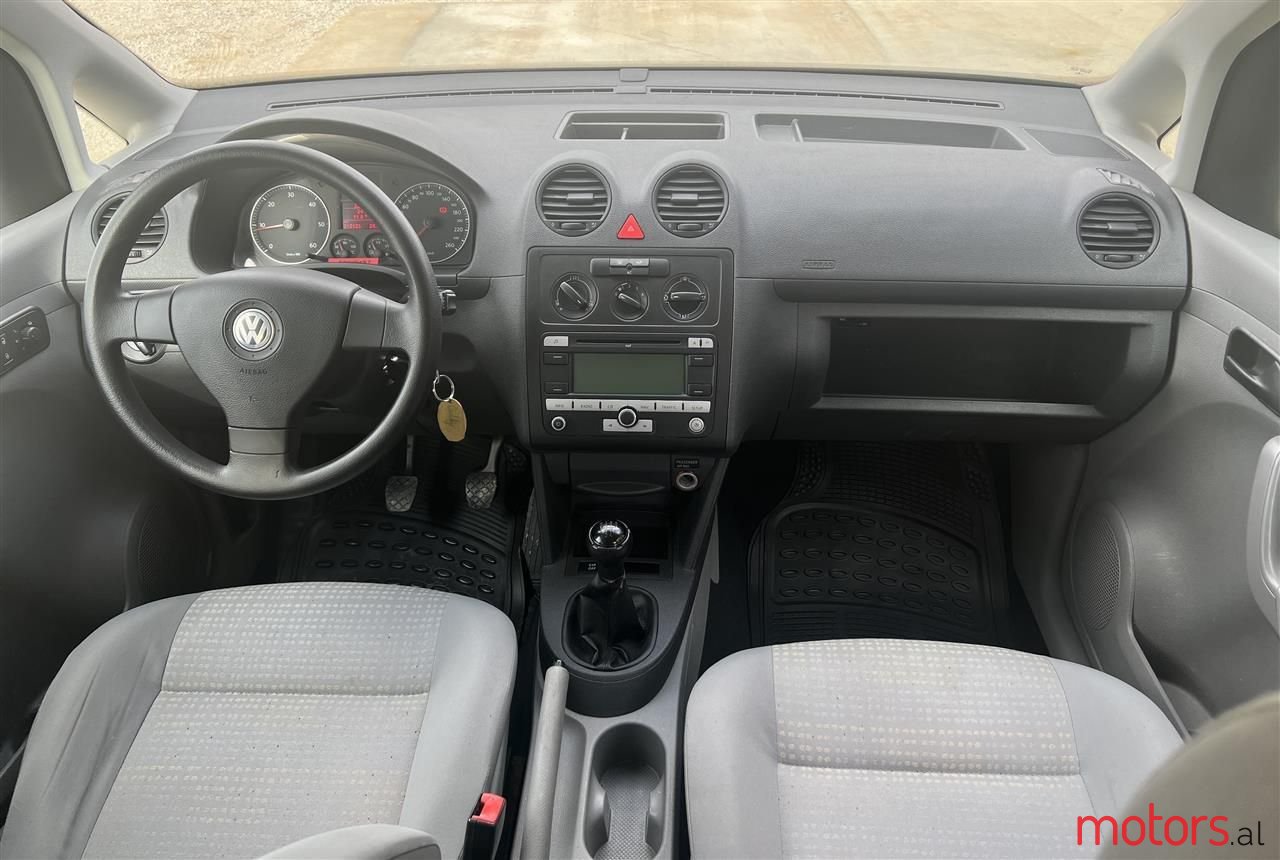 2009' Volkswagen Caddy photo #4