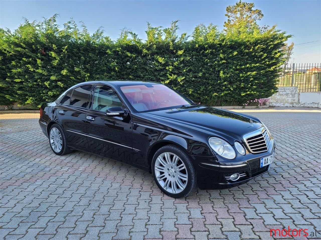 2008' Mercedes-Benz E 500 photo #2
