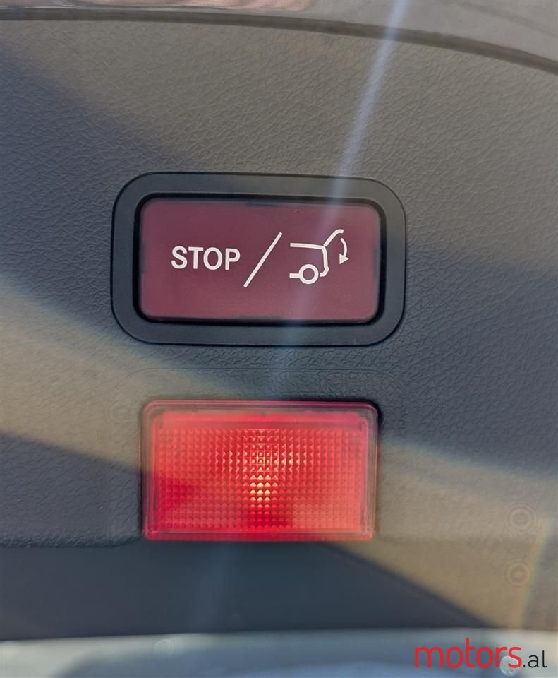 2017' Mercedes-Benz CLA 200 photo #6