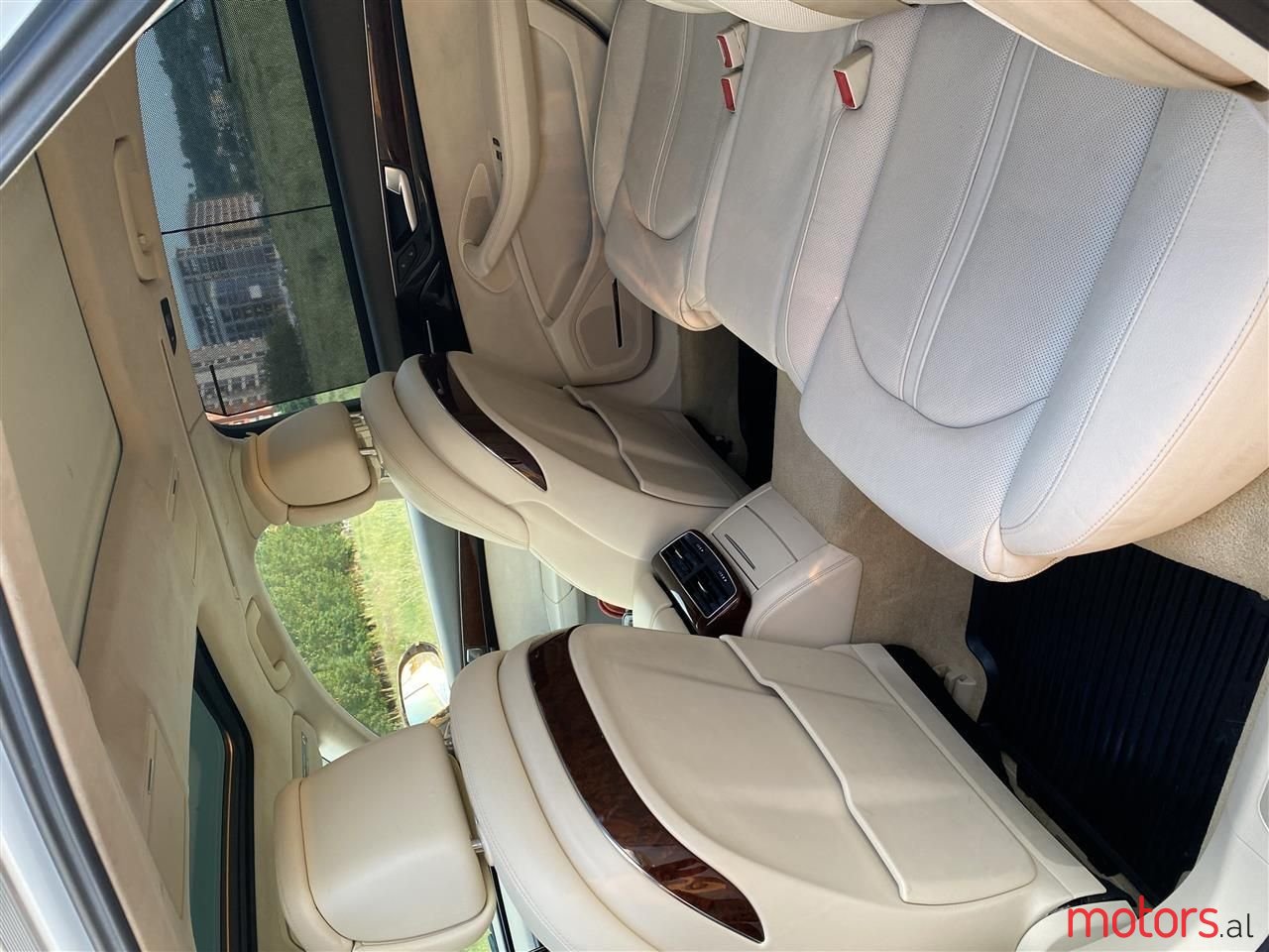 2011' Audi A8 photo #3