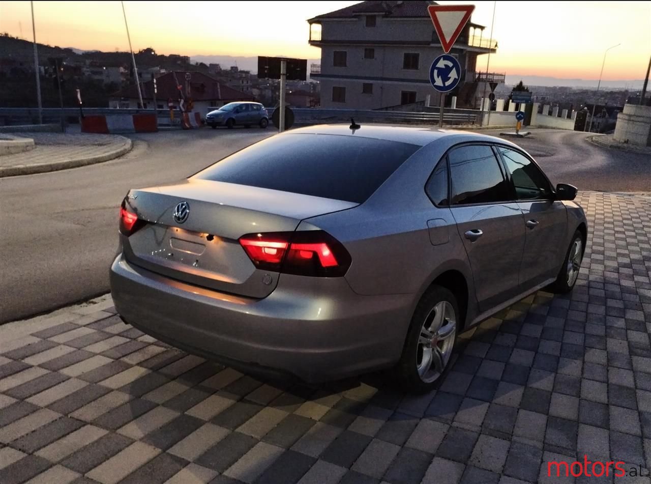 2014' Volkswagen Passat photo #3