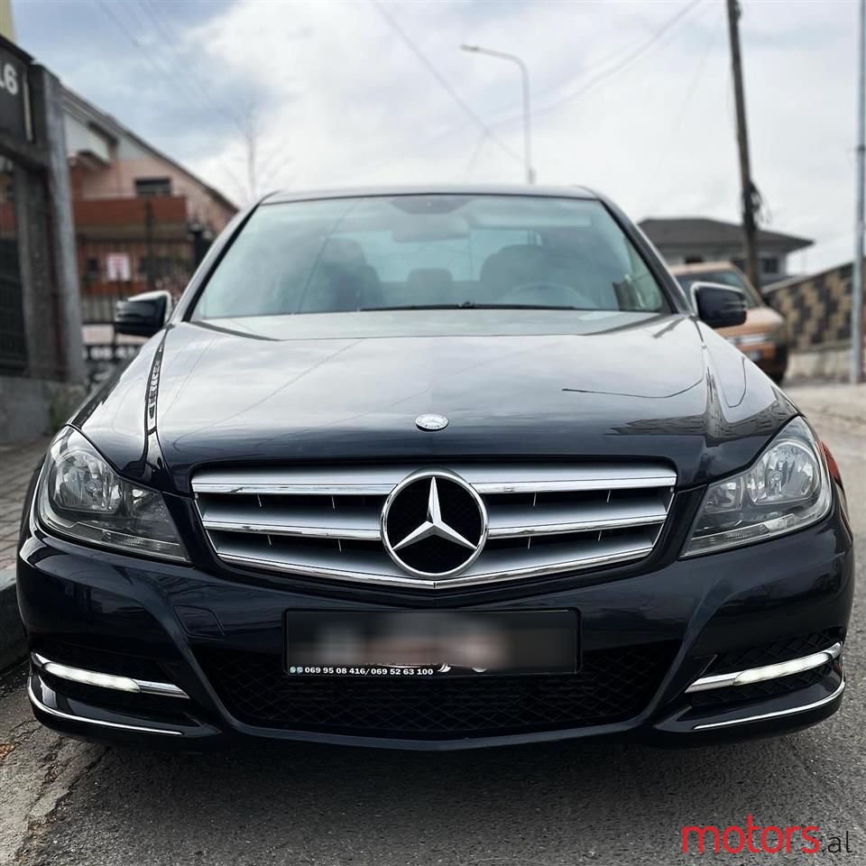 2012' Mercedes-Benz C 200 photo #3