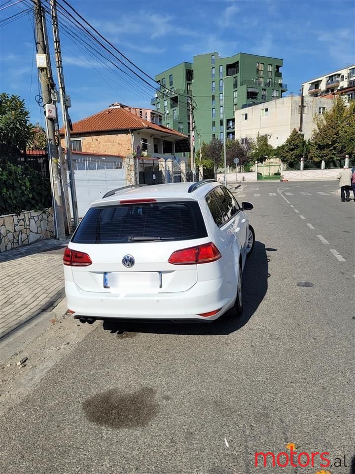 2014' Volkswagen Golf photo #5