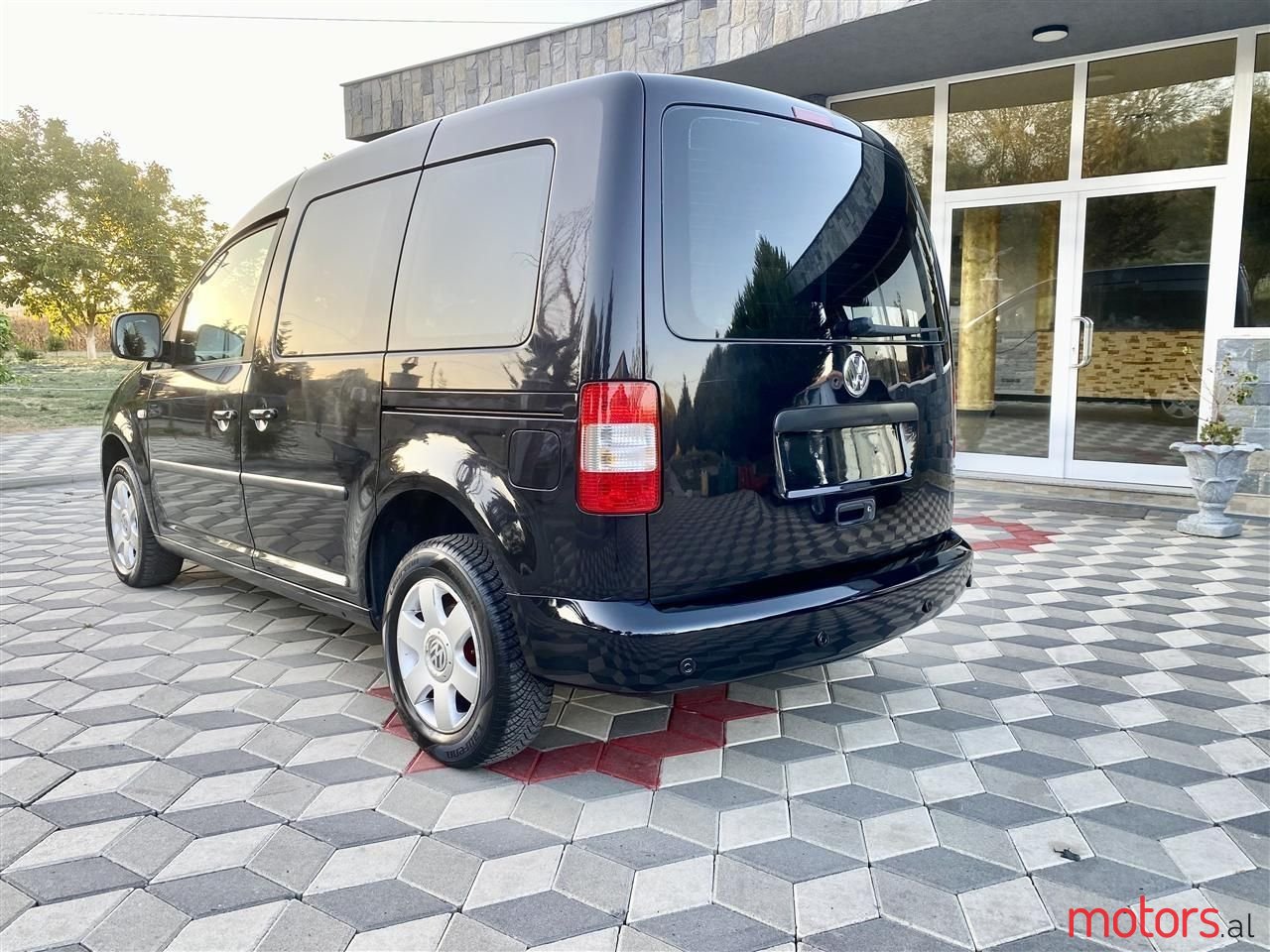 2007' Volkswagen Caddy photo #4