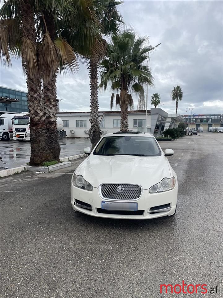 2011' Jaguar XF photo #1