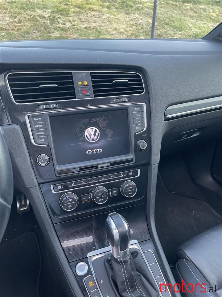 2014' Volkswagen Golf photo #5