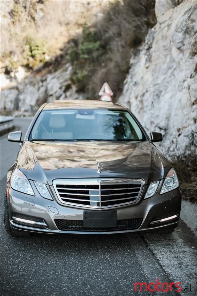 2012' Mercedes-Benz E 350 photo #6