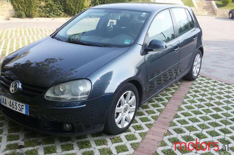 2005' Volkswagen Golf photo #1