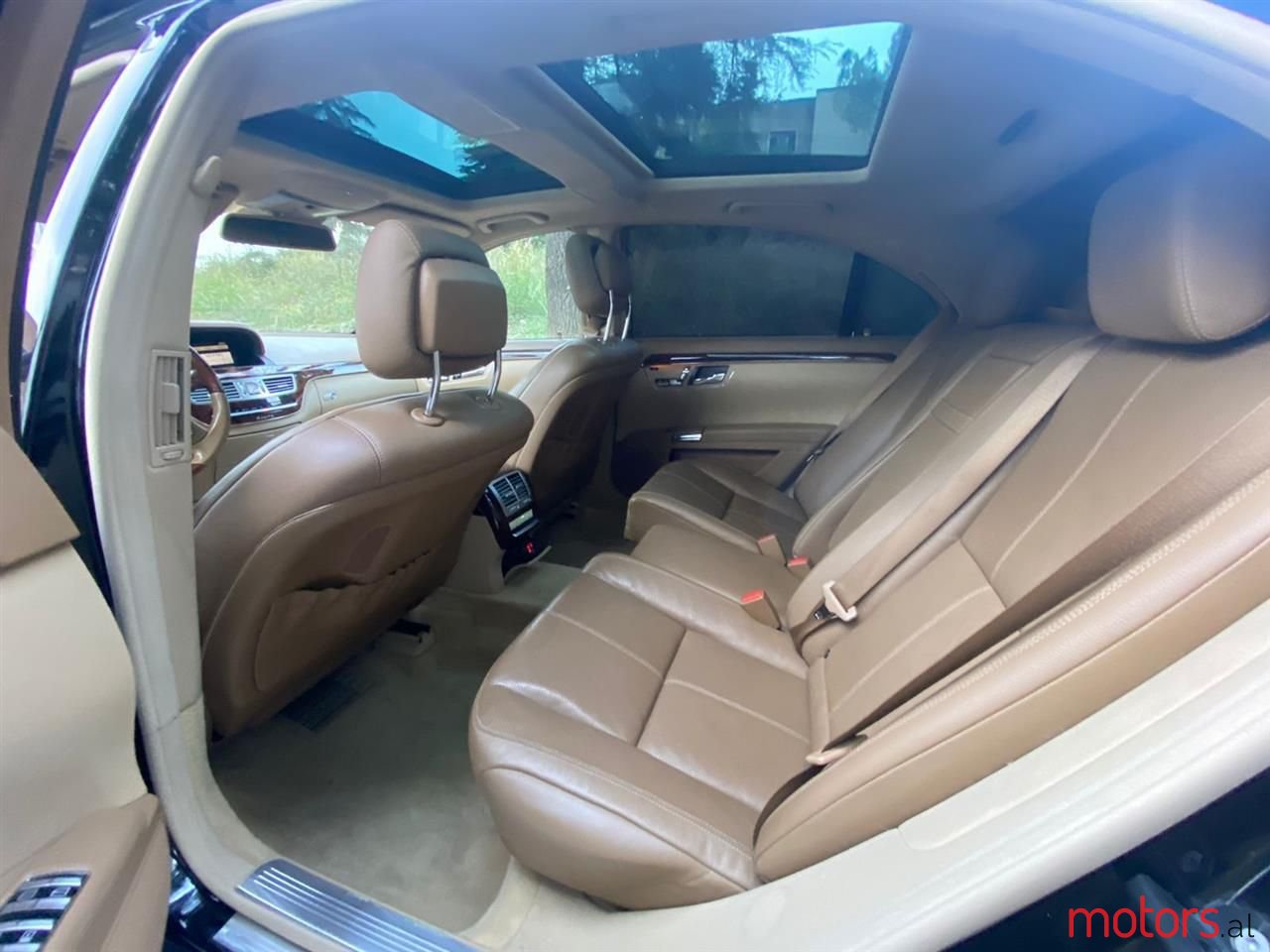 2009' Mercedes-Benz S 550 photo #4