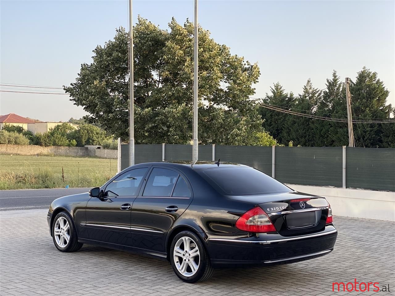 2008' Mercedes-Benz E 320 photo #4