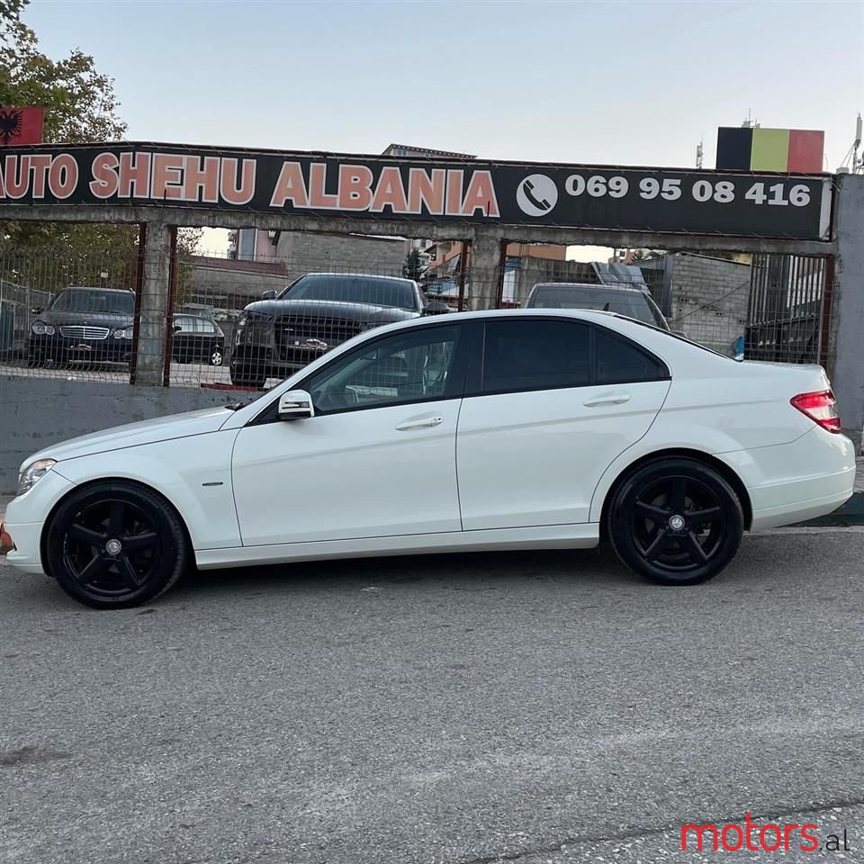 2011' Mercedes-Benz C 200 photo #3