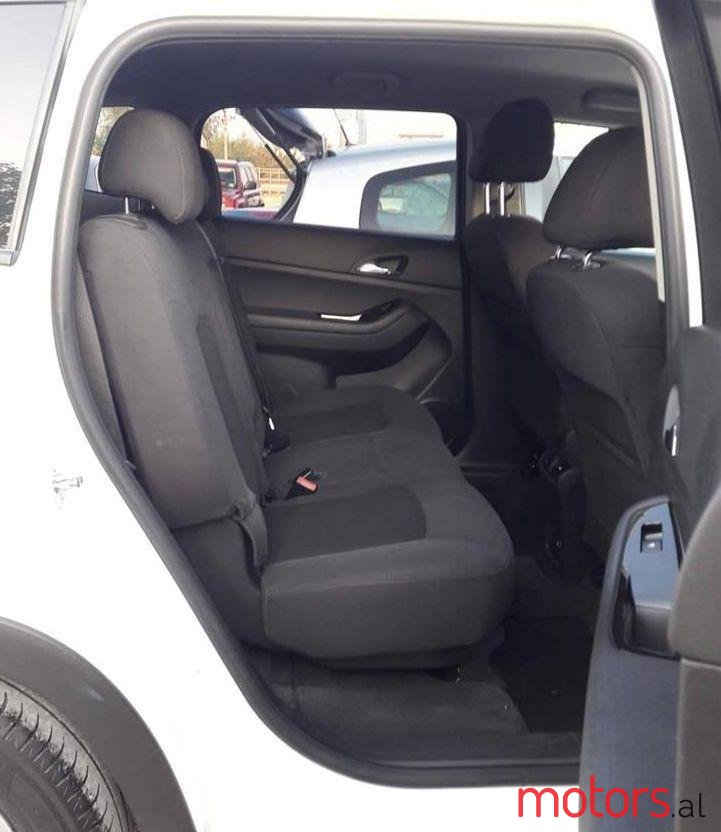 2013' Chevrolet Orlando photo #4