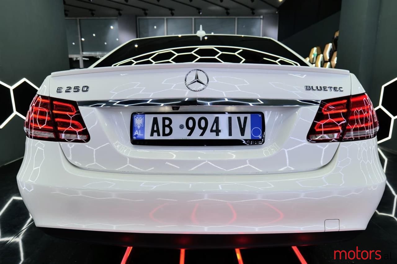 2014' Mercedes-Benz E 250 photo #3