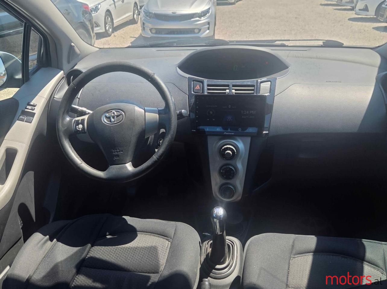 2007' Toyota Yaris photo #5