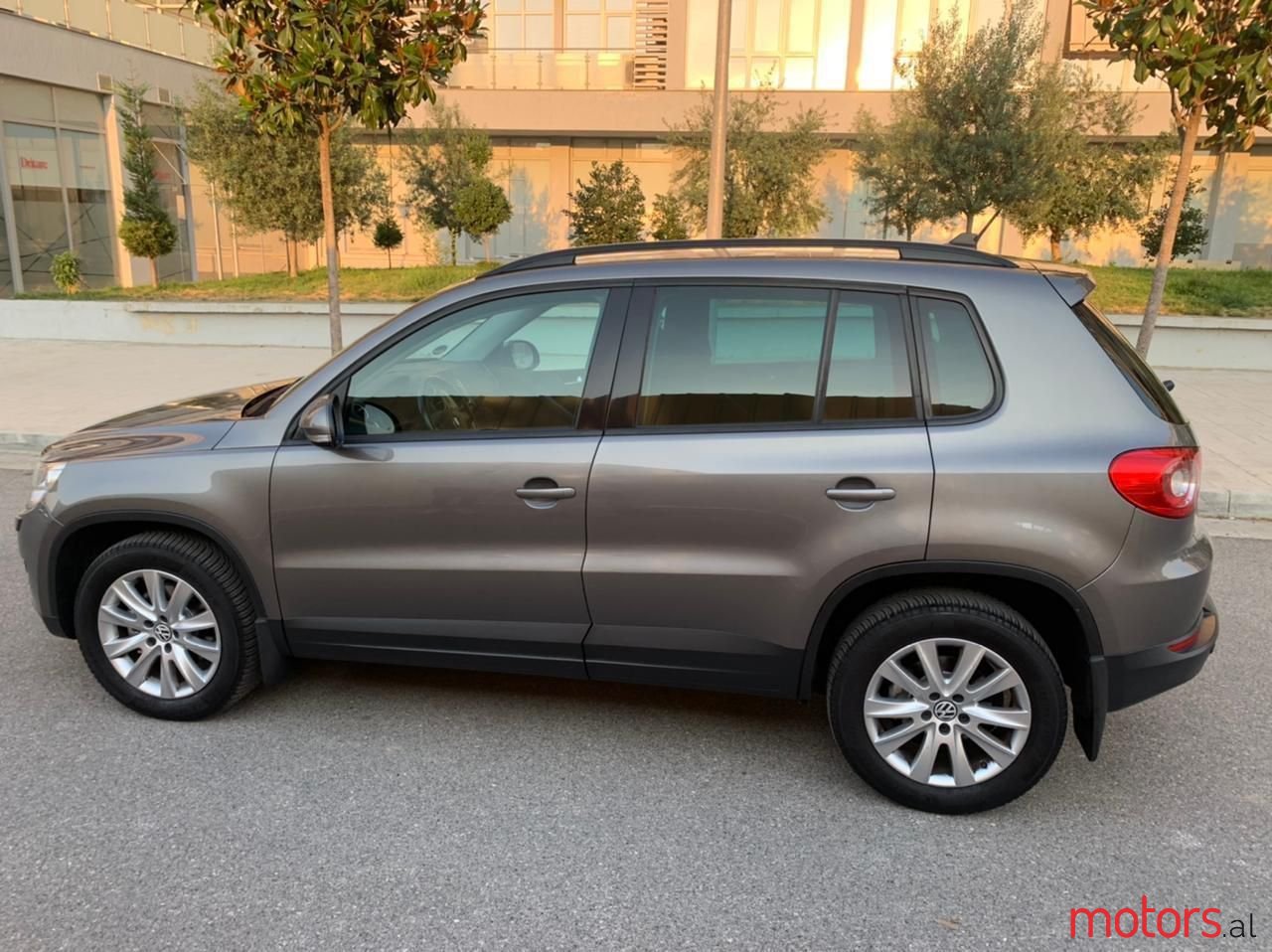 2008' Volkswagen Tiguan photo #6