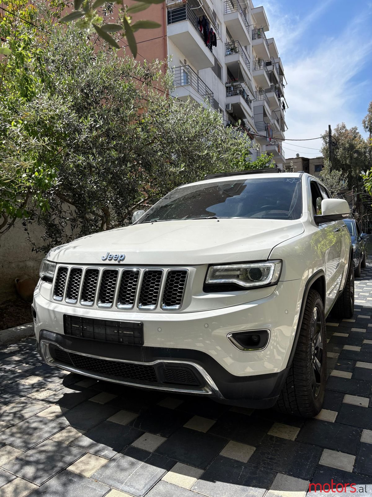 2015' Jeep Grand Cherokee photo #1
