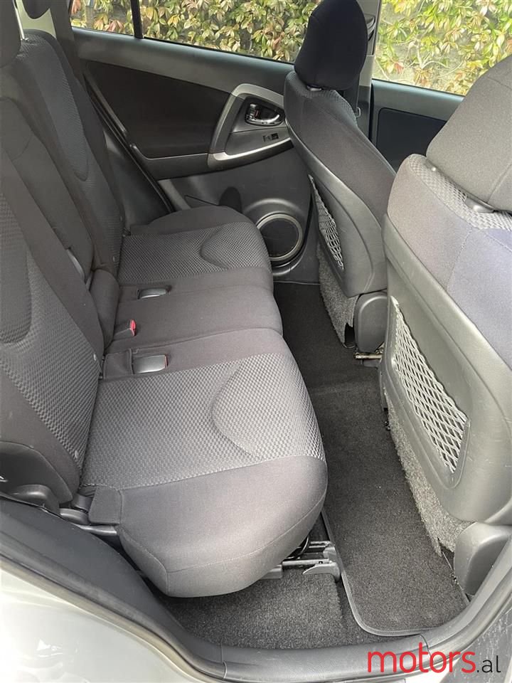 2007' Toyota RAV4 photo #2