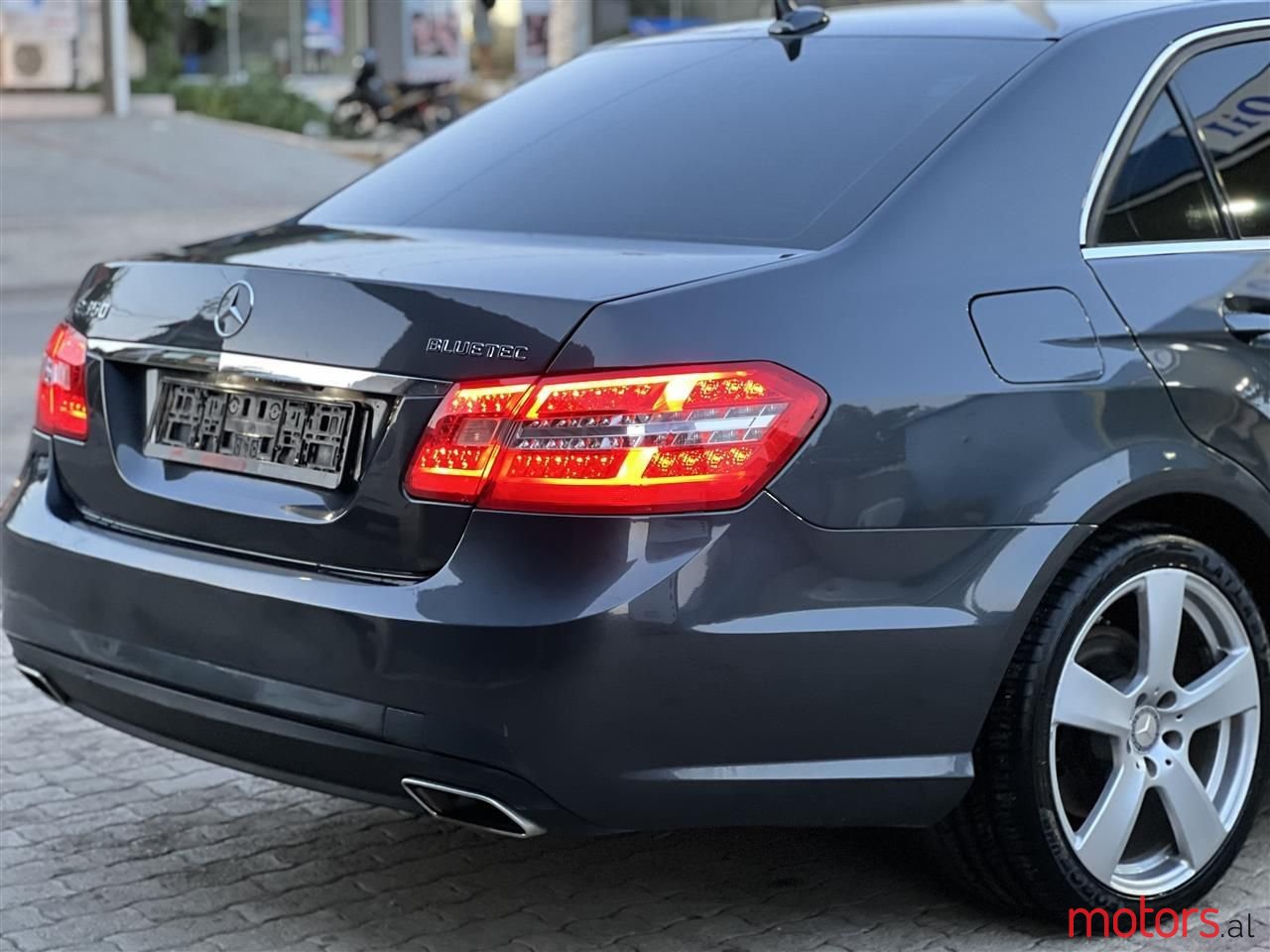 2012' Mercedes-Benz E 350 photo #5