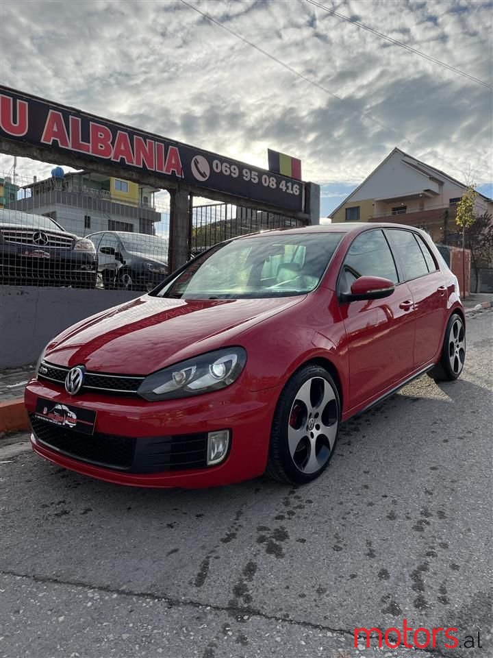 2010' Volkswagen Golf photo #1