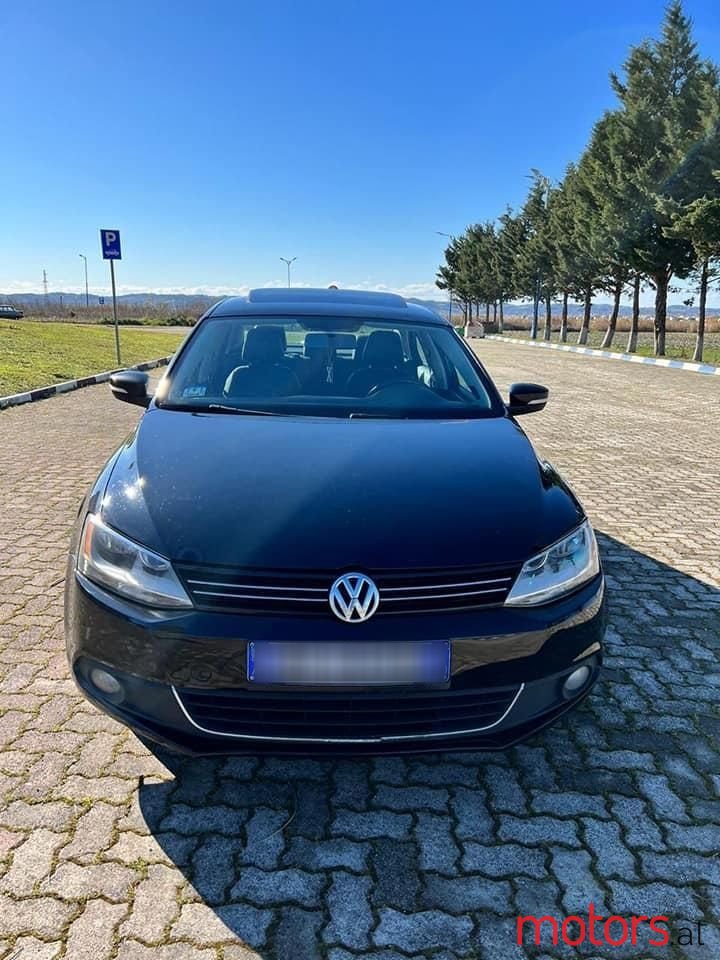 2012' Volkswagen Jetta photo #6