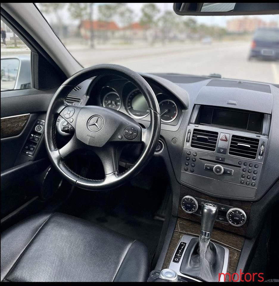 2010' Mercedes-Benz C 220 photo #3