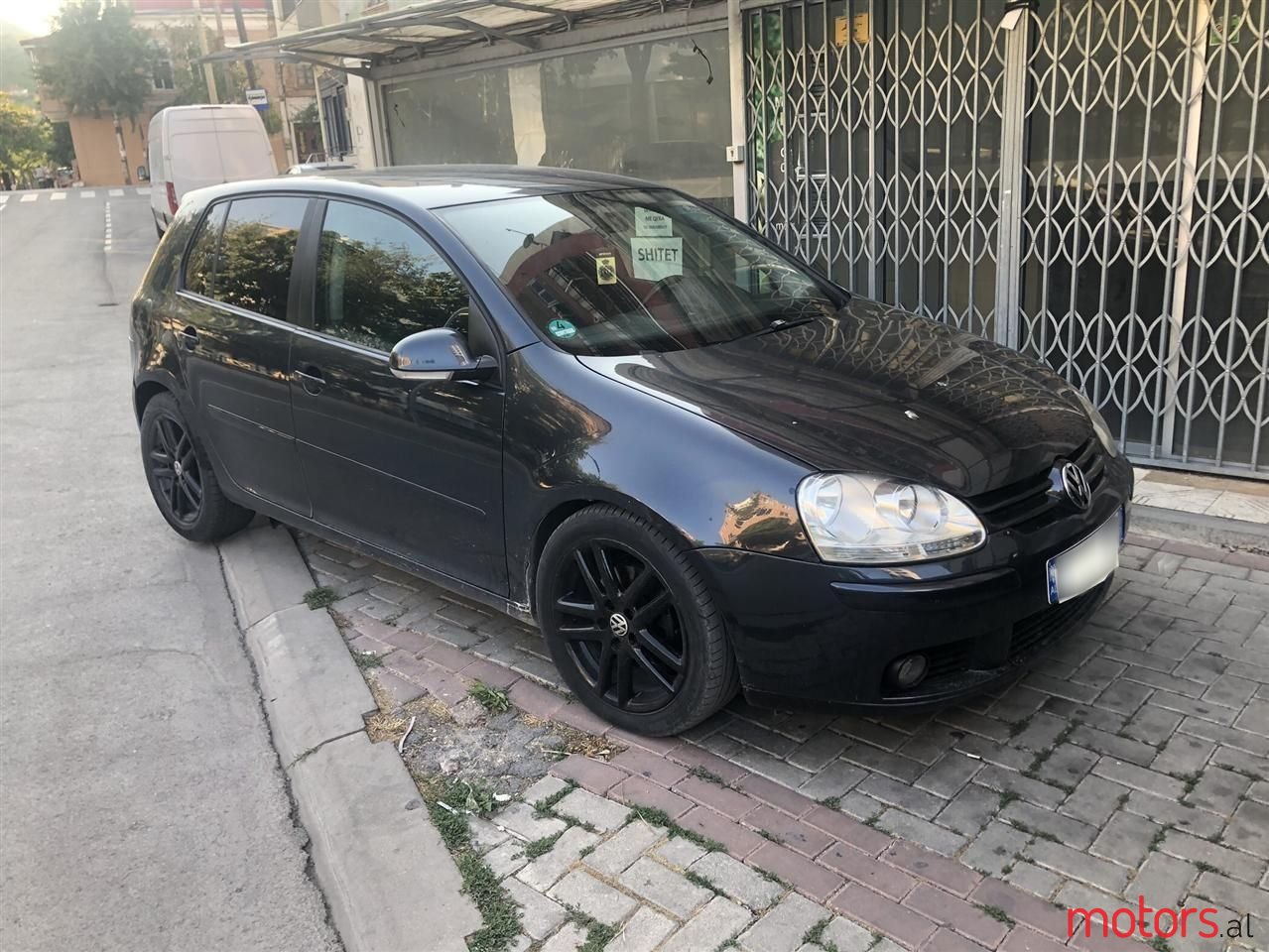 2005' Volkswagen Golf photo #1