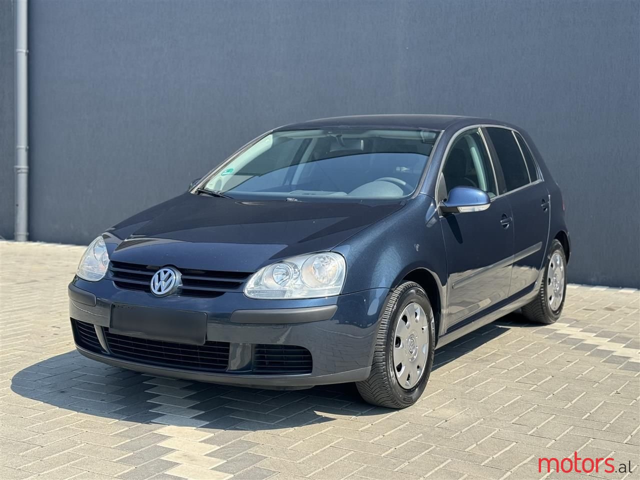 2005' Volkswagen Golf photo #1