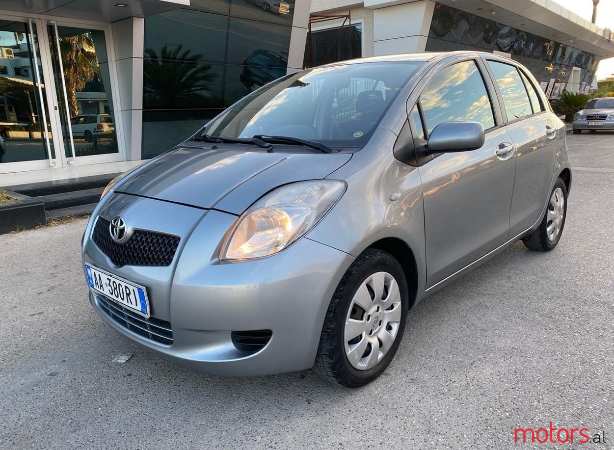 2006' Toyota Yaris photo #1