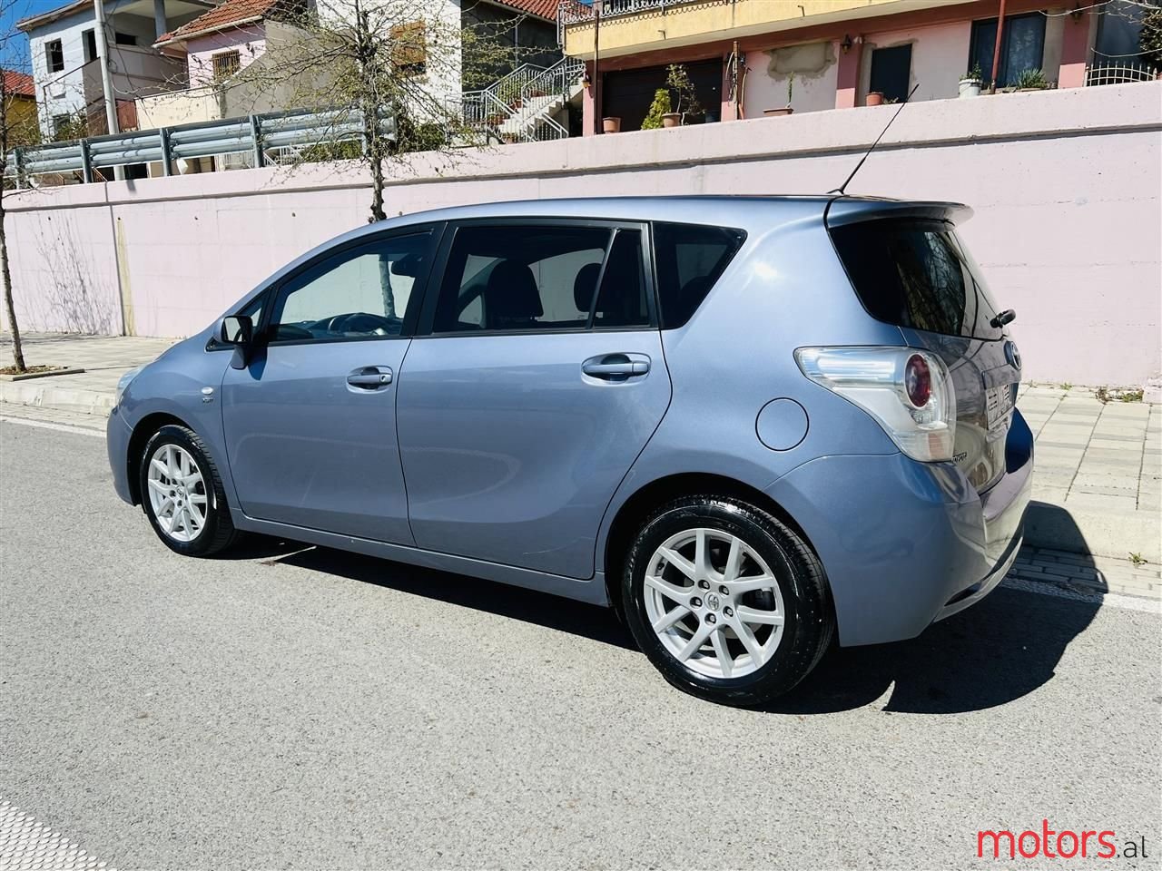 2009' Toyota Verso photo #6