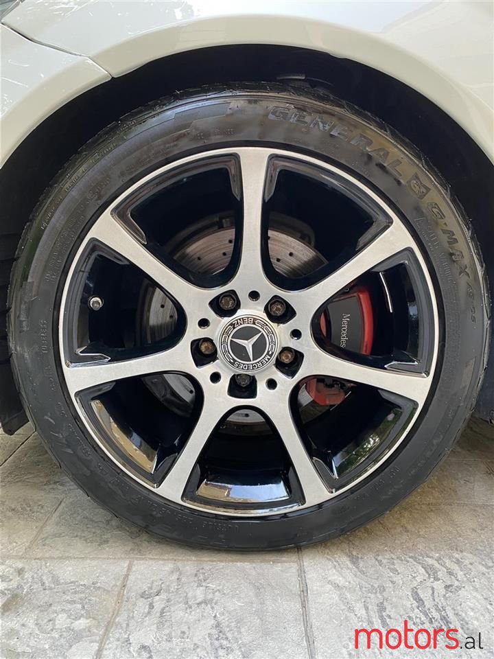 2012' Mercedes-Benz C 300 photo #5