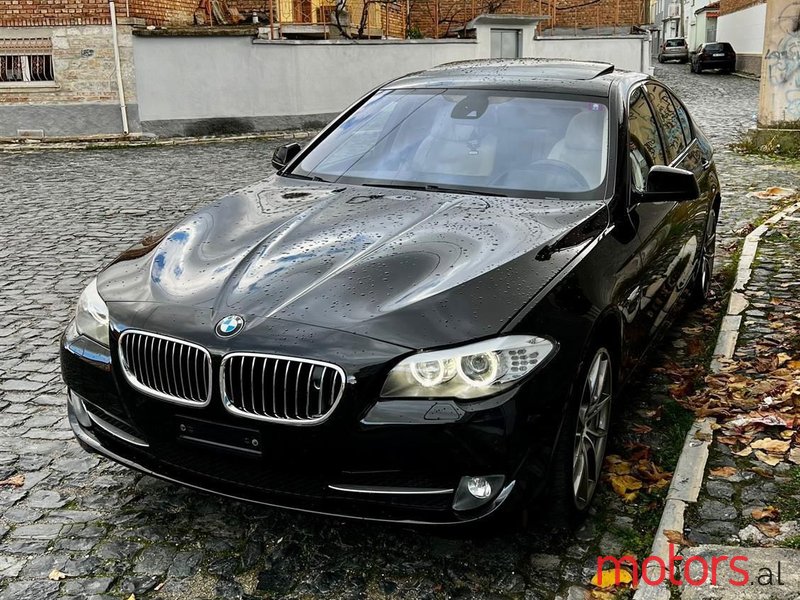 2010' BMW 550 photo #3