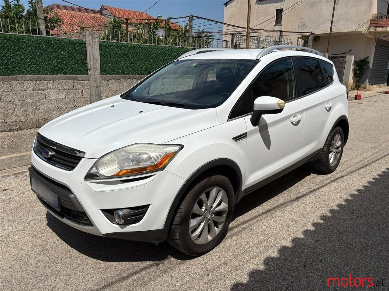 2011' Ford Kuga photo #3