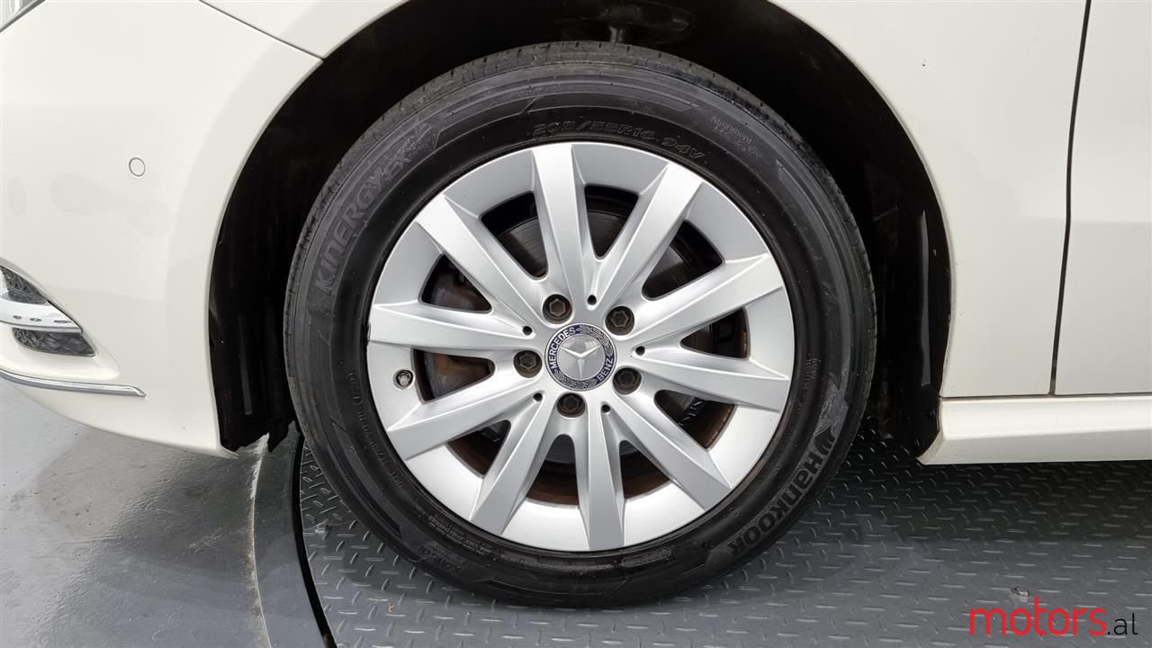 2014' Mercedes-Benz B 200 photo #5