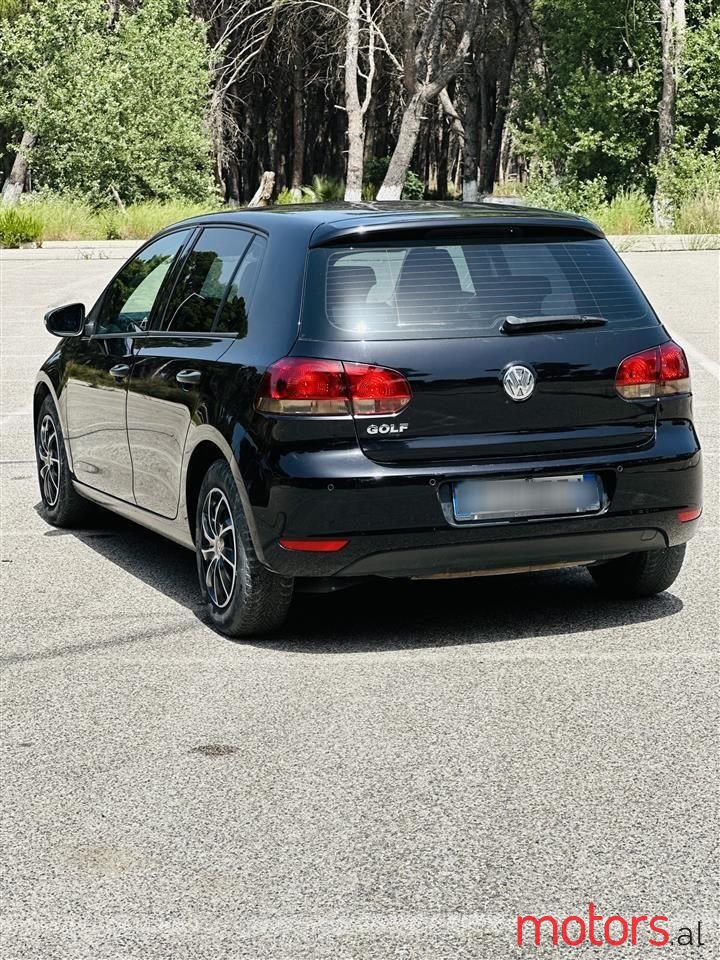 2010' Volkswagen Golf photo #1