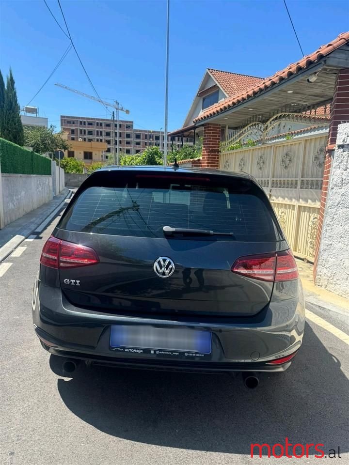 2016' Volkswagen Golf photo #6