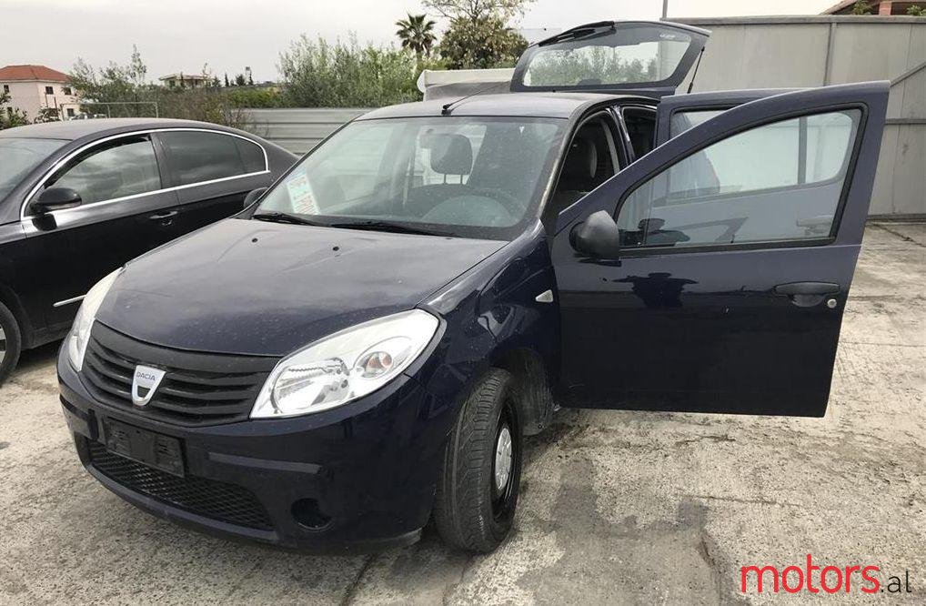 2010' Dacia Sandero photo #1