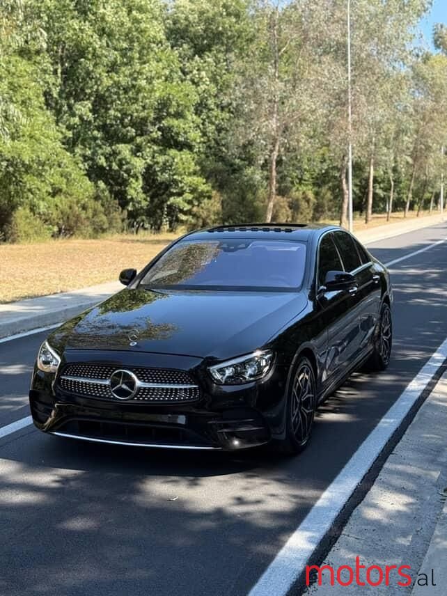 2018' Mercedes-Benz 220 photo #2