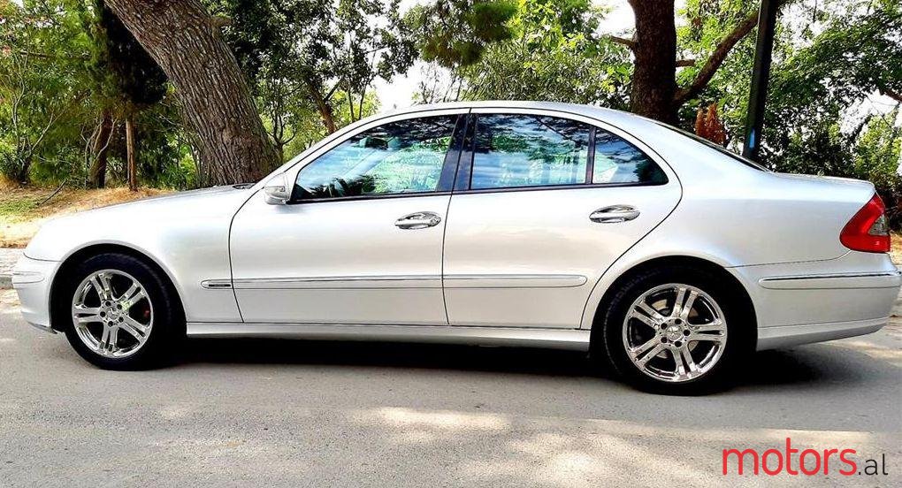 2009' Mercedes-Benz E 220 photo #1