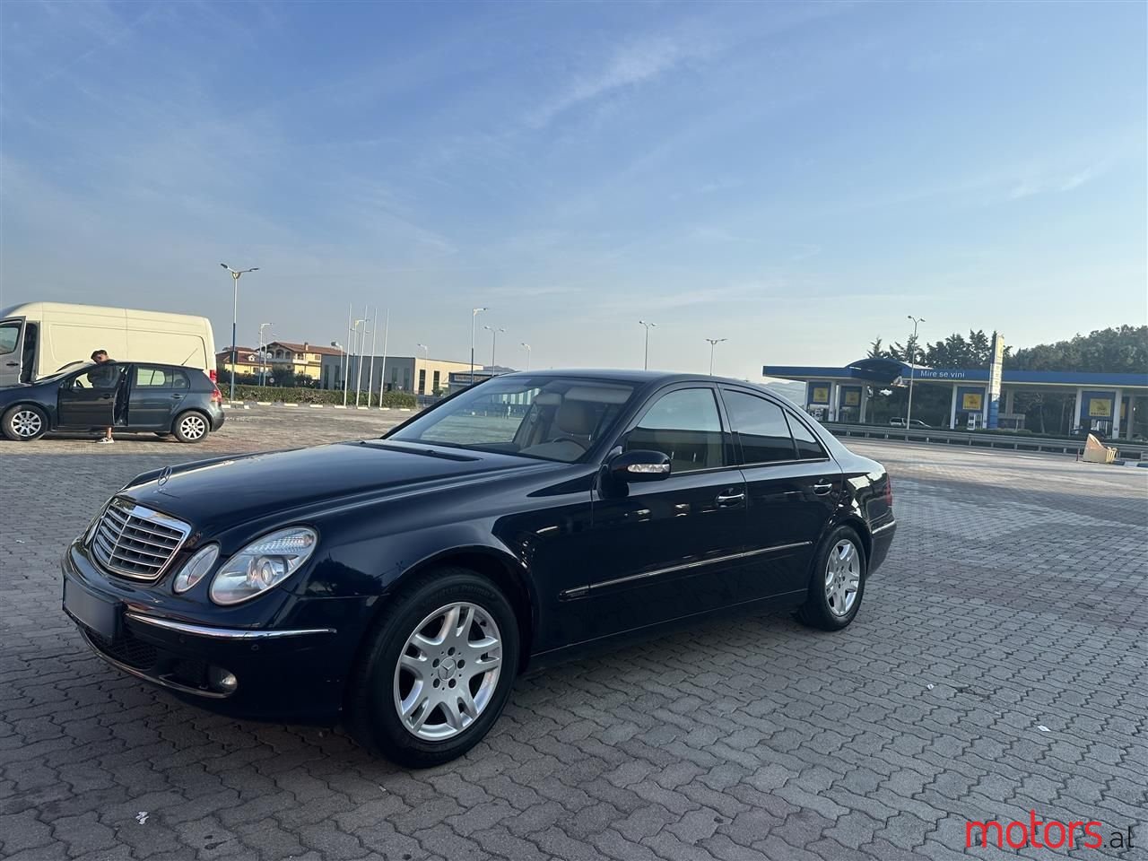 2006' Mercedes-Benz 220 photo #1