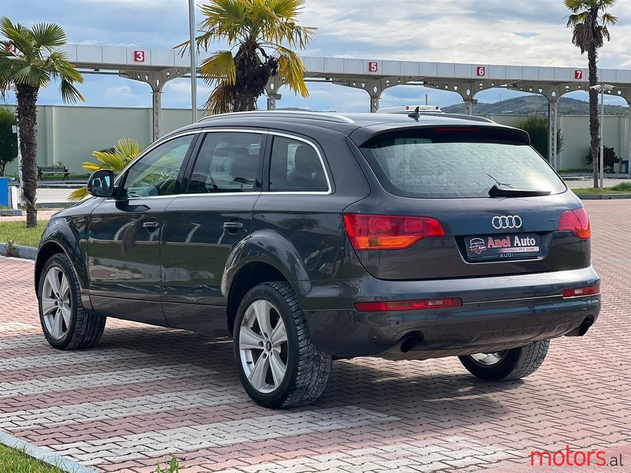 2008' Audi Q7 photo #5