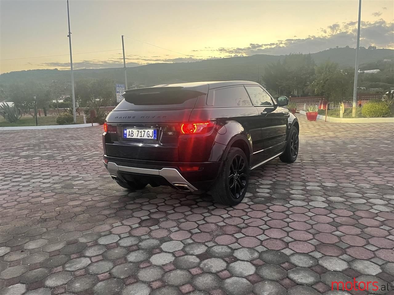 2012' Land Rover Range Rover Evoque photo #4