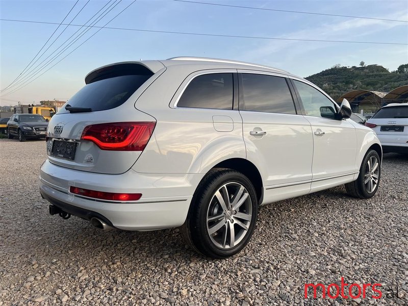 2013' Audi Q7 photo #4