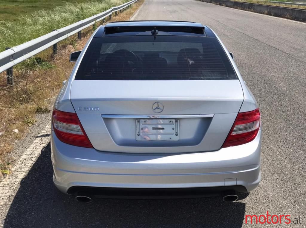 2010' Mercedes-Benz C 300 photo #5