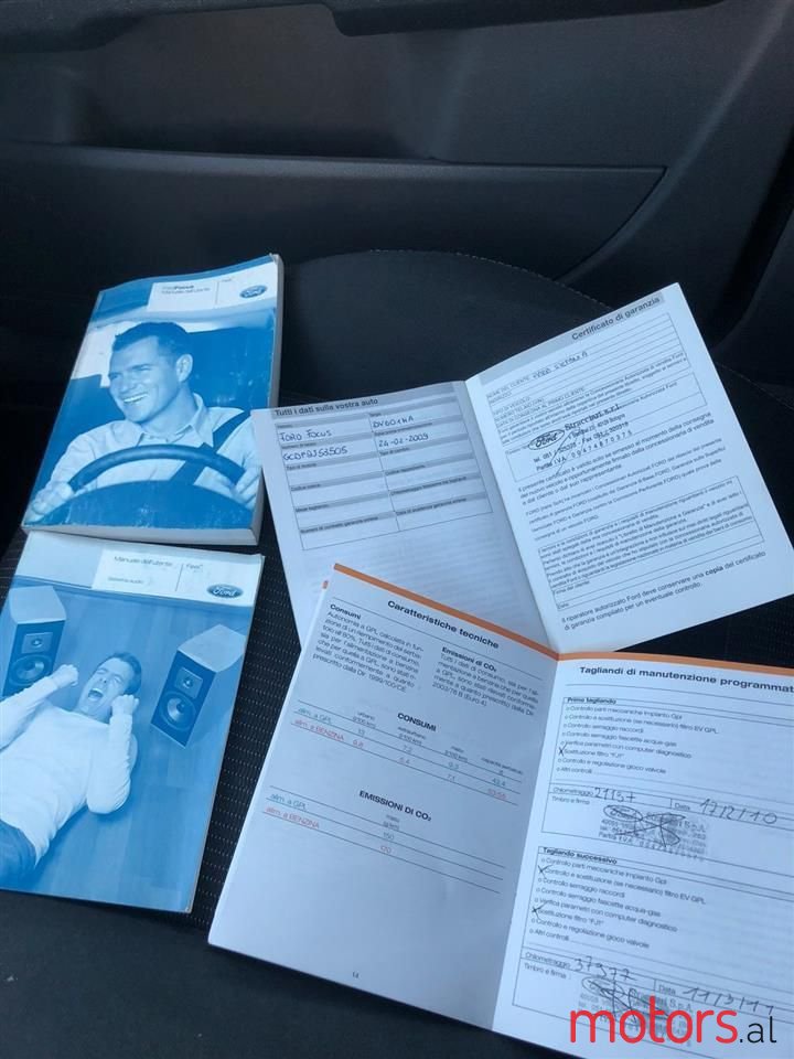 2009' Ford Focus photo #3