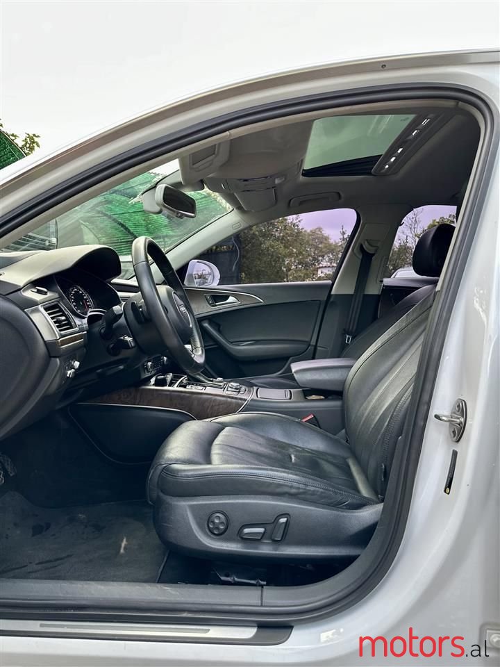 2009' Volkswagen Golf photo #6