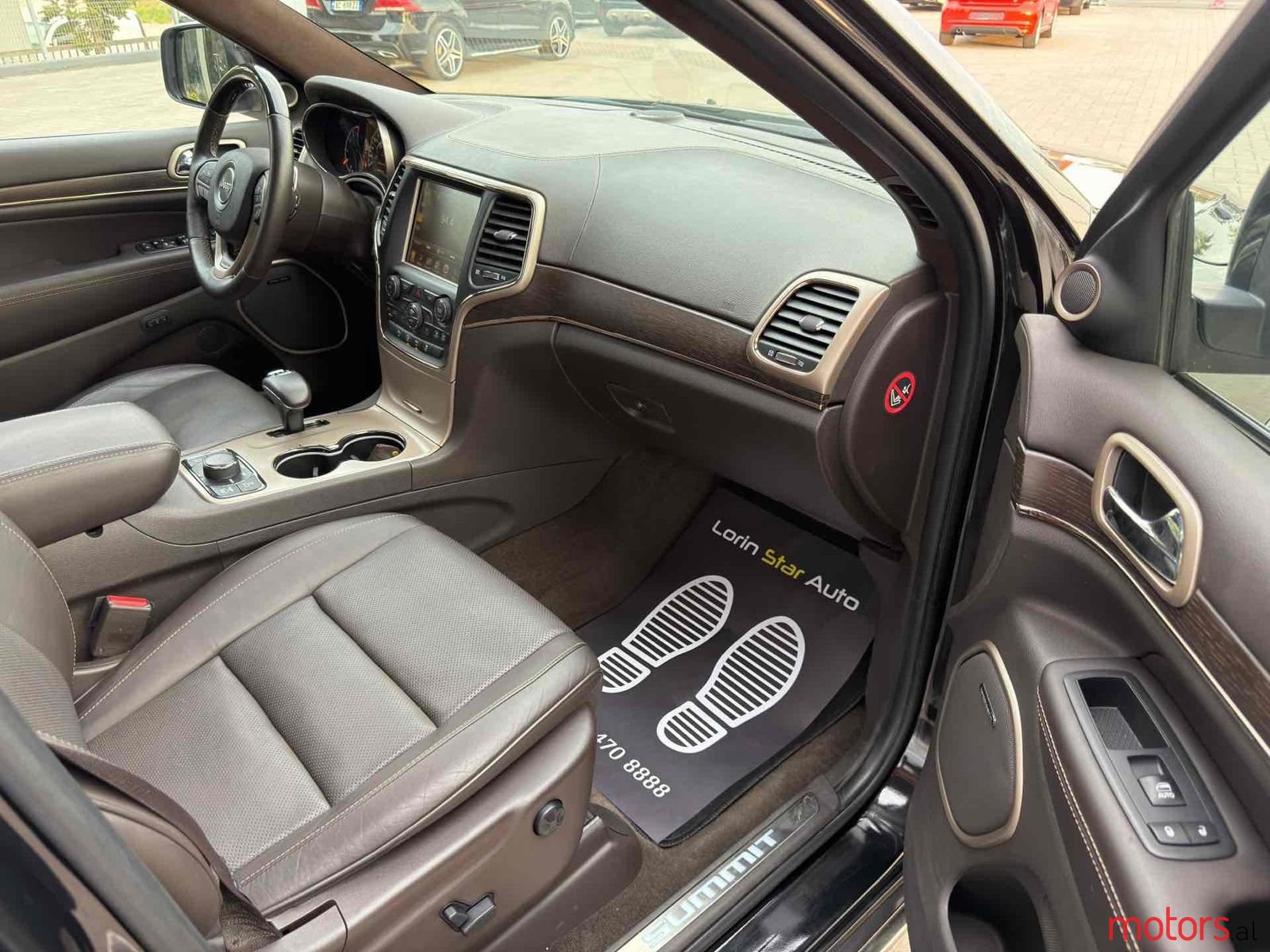 2015' Jeep Grand Cherokee photo #4